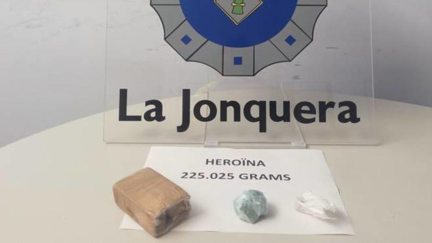 La droga comissada per la Policia Local de la Jonquera.