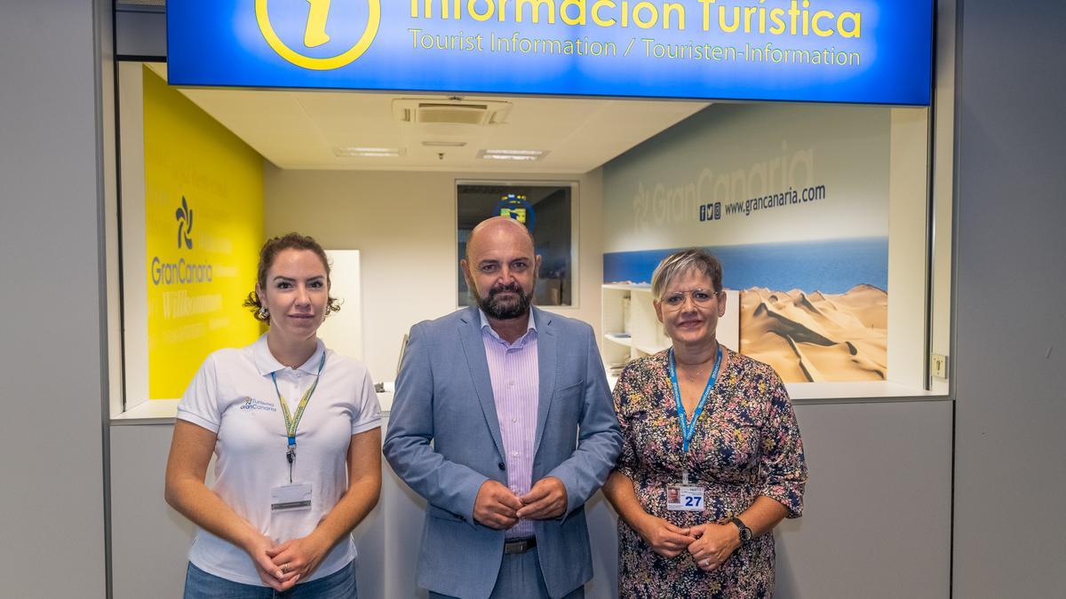 Turismo de Gran Canaria inaugura un punto de información turística en llegadas nacionales del Aeropuerto de Gran Canaria