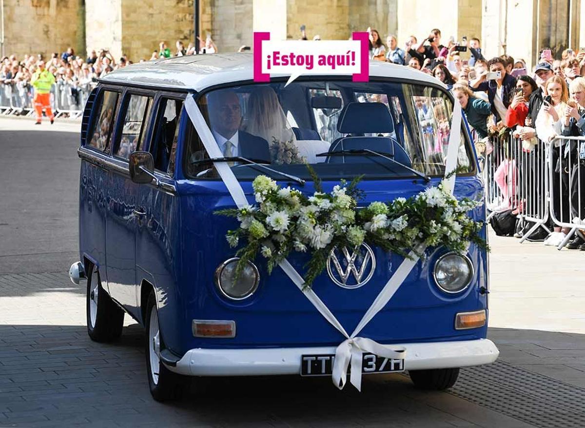 Ellie Goulding llega en furgoneta a su boda