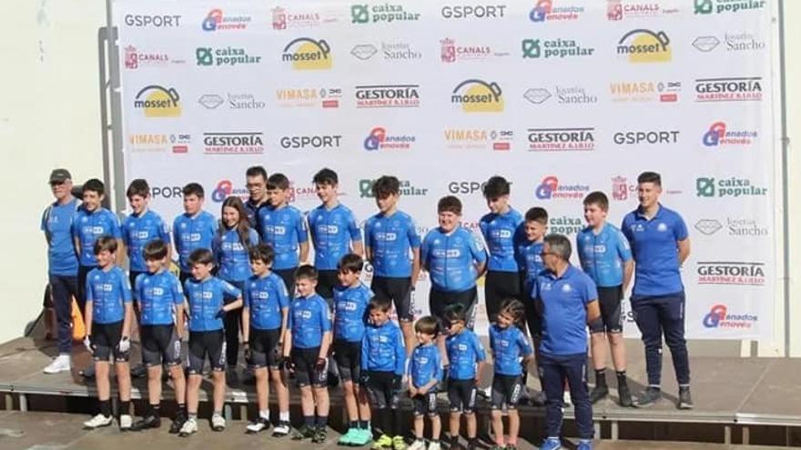 El Club Ciclista Ontinyent presenta a los equipos para la nueva temporada