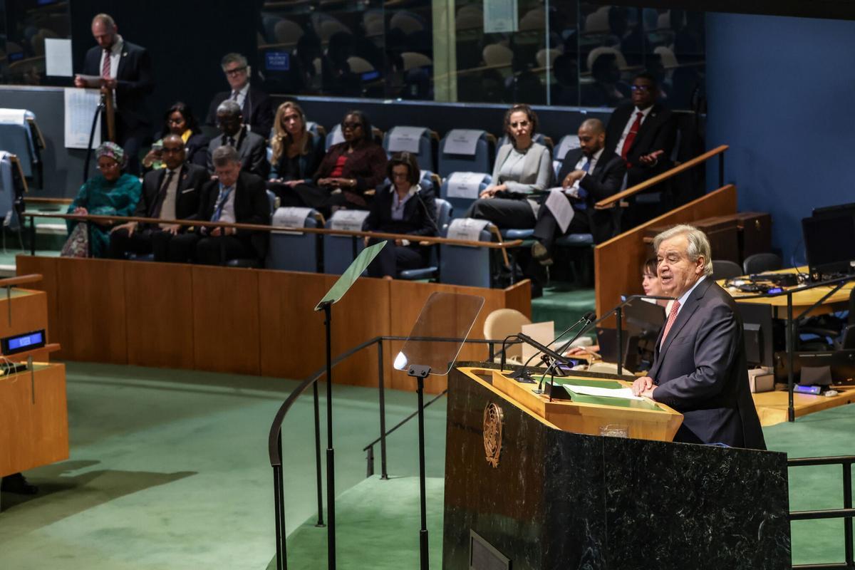 El secretario general de la ONU, António Guterres, durante un discurso en la Asamblea General sobre la abolición de la esclavitud.