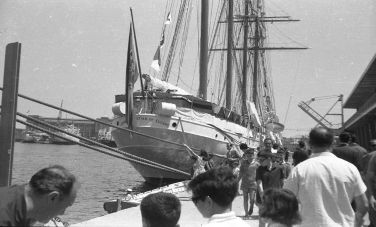 Embarcación ’Juan Sebastián el Cano’ en 1967.