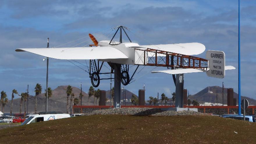 La aviación celebra el primer vuelo a motor sobre Canarias