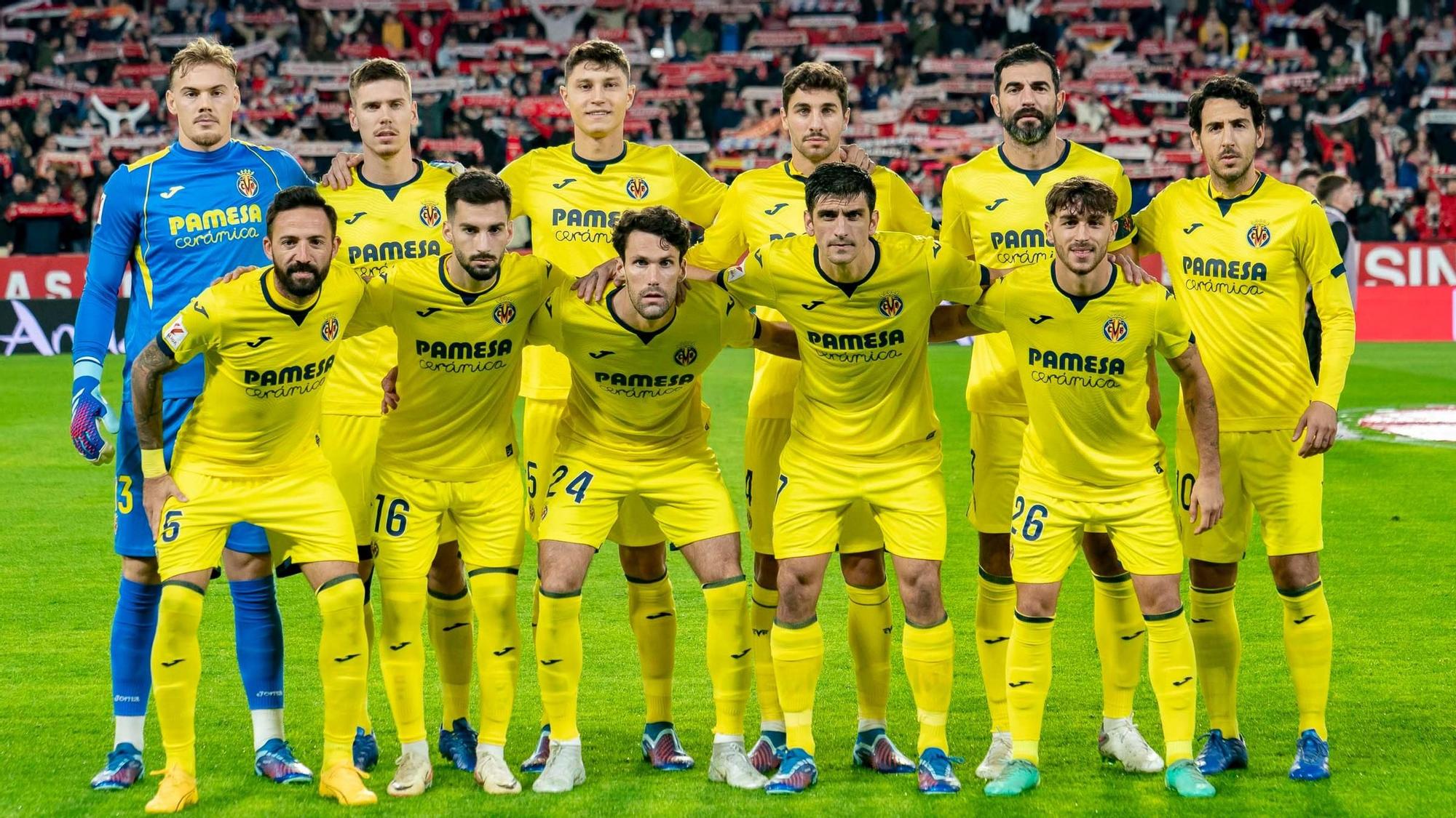 Once inicial del Villarreal CF en el Sánchez Pizjuán.jpg