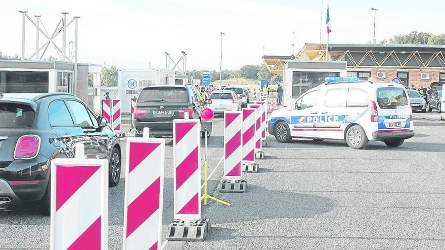 Els controls a la frontera s&#039;allargaran dos mesos més