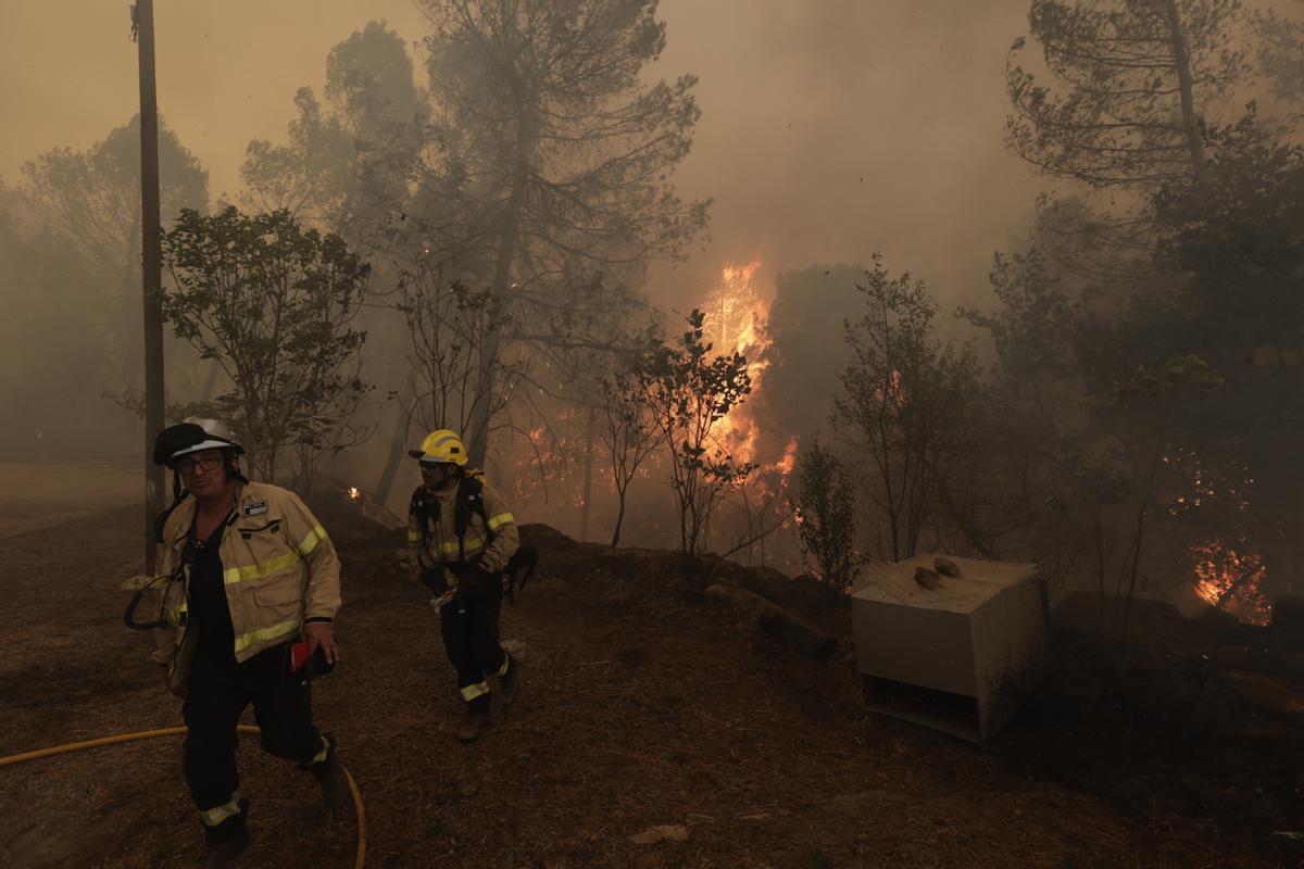 El incendio en El Pont de Vilomara, en imágenes