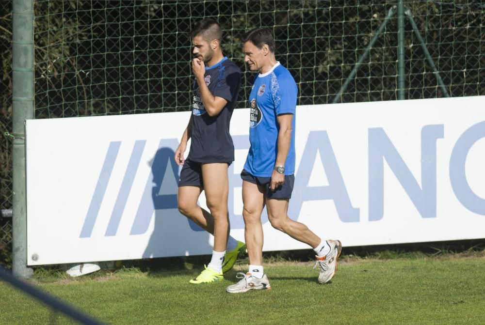 Carles Gil tuvo que abandonar antes de tiempo el entrenamiento. Sidnei y Joselu, también al margen.