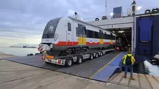 Así ha sido la llegada a Mallorca del segundo tren de la nueva remesa para SFM