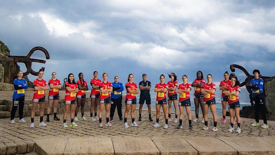 La Selección Española de Balonmano, con la zamorana María Prieto O&#039;Mullony, debuta esta noche en el Mundial