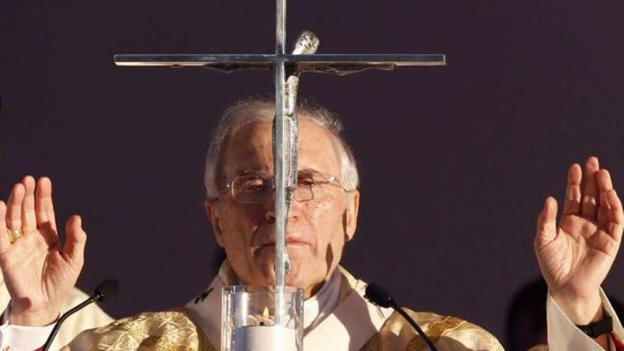 Rouco Varela, ayer, en la Misa de la Sagrada Familia, celebrada en Madrid. / javier lizón / efe