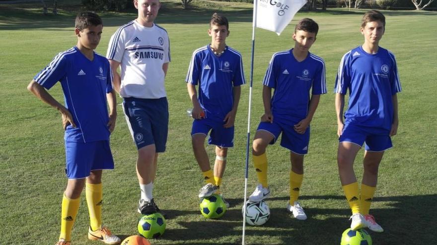 Los alumnos del Campus Chelsea FC disfrutaron del futgolf