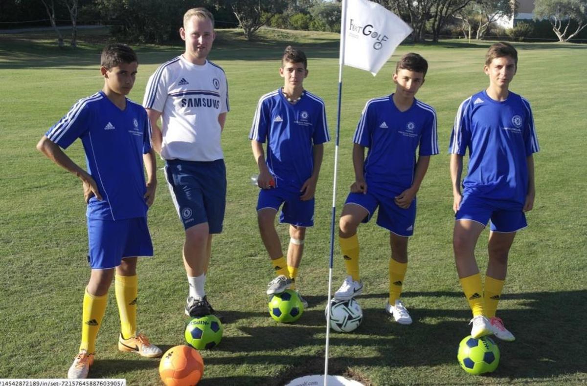 Los alumnos del Campus Chelsea FC disfrutaron del futgolf