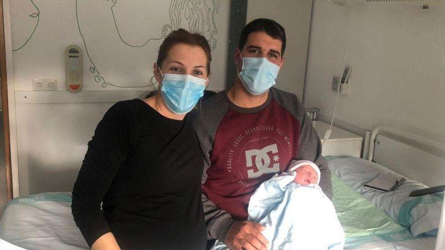 Nicolás fue el primer bebé nacido en Aragón este año, en el hospital de Alcañiz