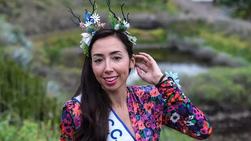 Candidatas a Reina del Carnaval de Las Palmas de Gran Canaria: Josefina Díaz Hernández (CENTRO COMERCIAL EL MUELLE)