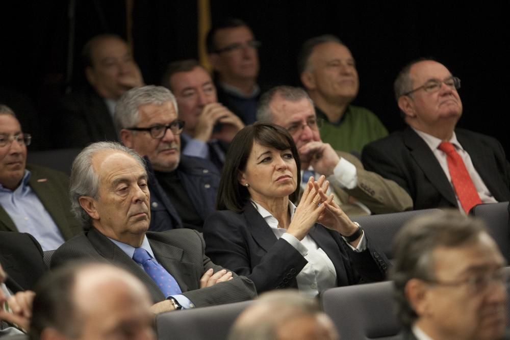 Conferencia de Andrés García Reche en el Club Mercantil