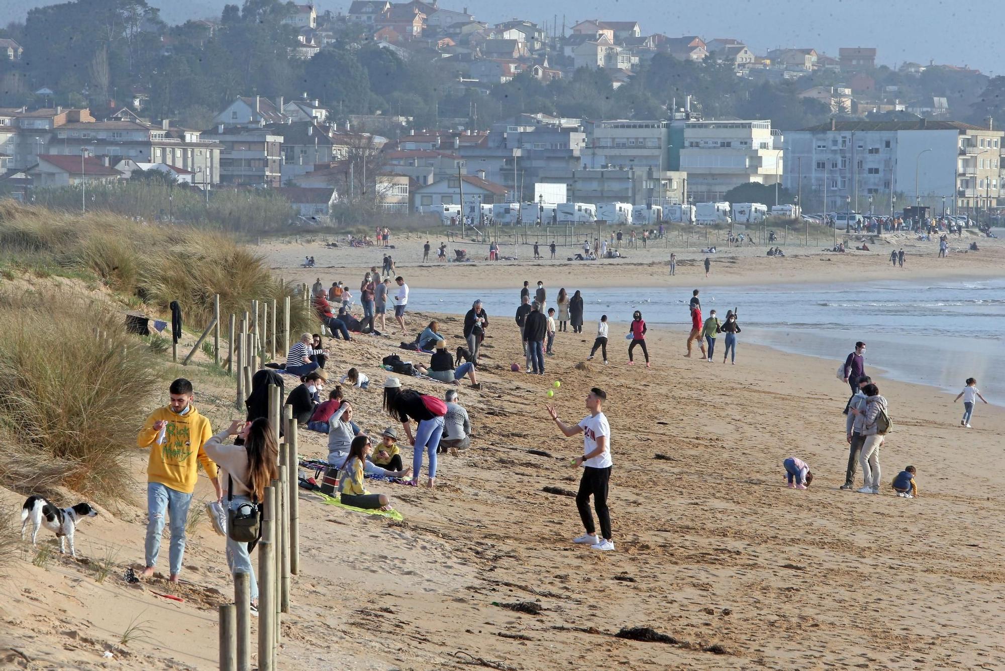 Playa América y Panxón, un espejismo del verano en pleno febrero