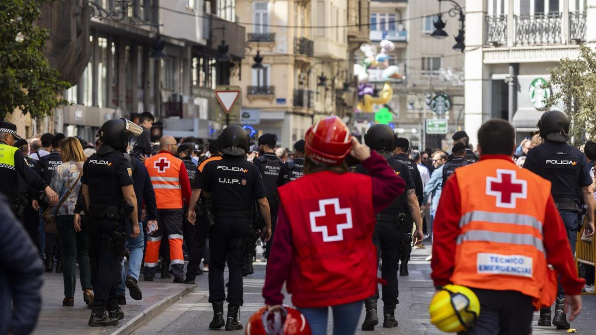 Servicio de Cruz Roja en la mascletà.