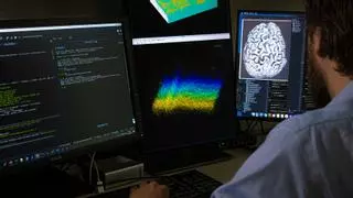 Un hombre totalmente inmovilizado vuelve a comunicarse gracias a un ordenador conectado a su cerebro
