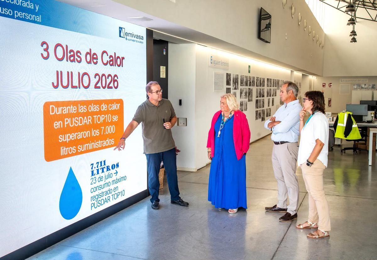 San Segundo, durante la visita a Emivasa