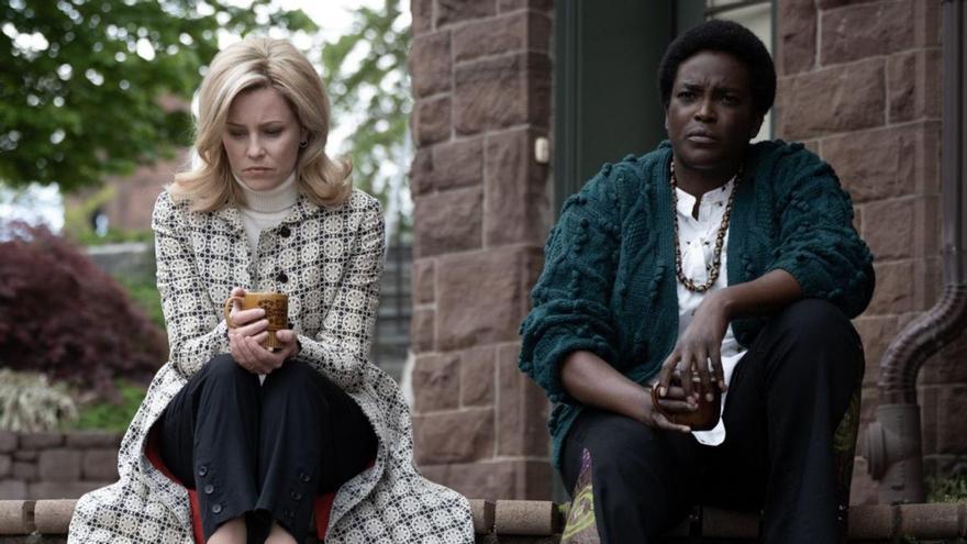 Elizabeth Banks i Wunmi Mosaku, en una escena de la pel·lícula |  DCM / WILSON WEBB