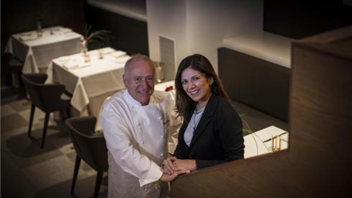 Carles Gaig y Fina Navarro, en el remodelado Gaig. Foto: Carlos Montañés