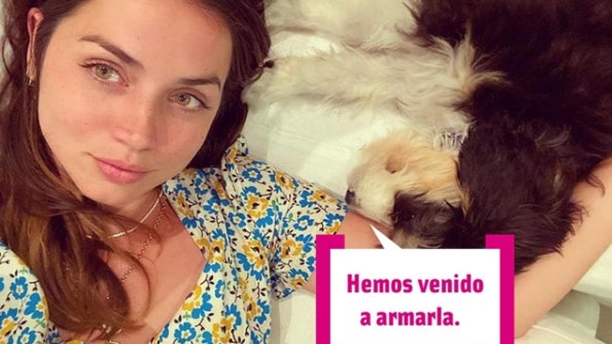 Las fotos de Ana de Armas en bata (tras su momento 'sepsi') que no viste en los Globos de Oro 2020