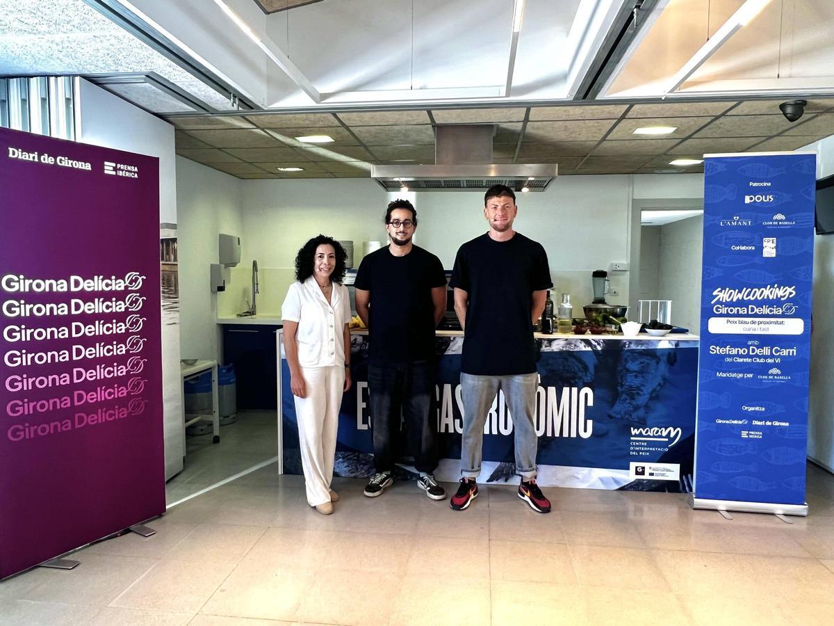 Les imatges del showcooking de peix blau d'aquí amb tècniques orientals, jalapenyos i fum de fulles de pi