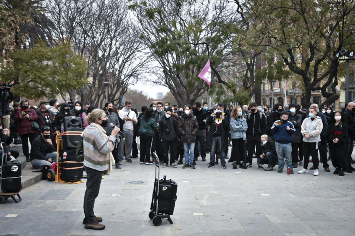 Manifestacions per Pablo Hasél a Barcelona | Última hora de les protestes en directe