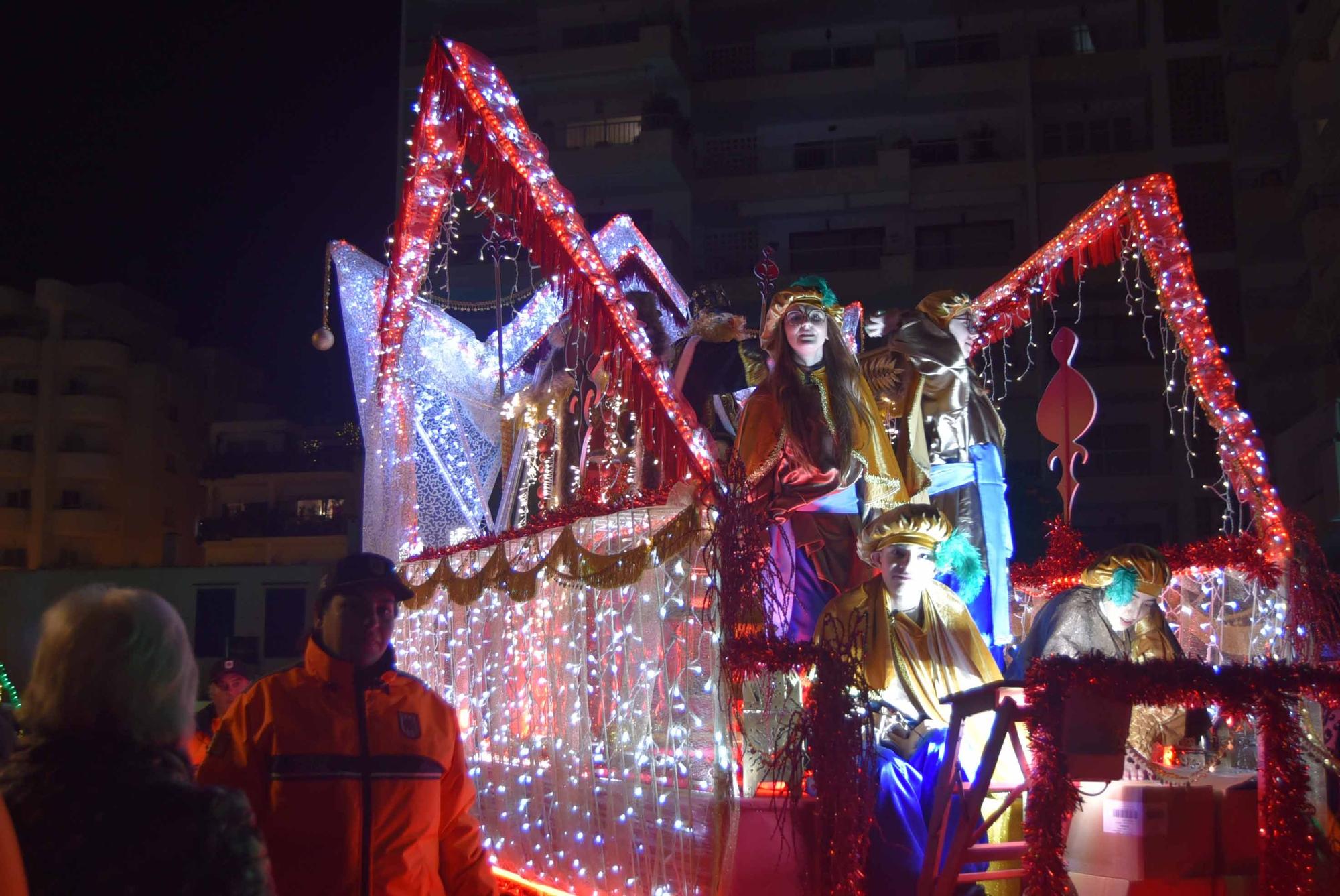 Mira aquí la galería de fotos completa de los Reyes Magos en Santa Eulària