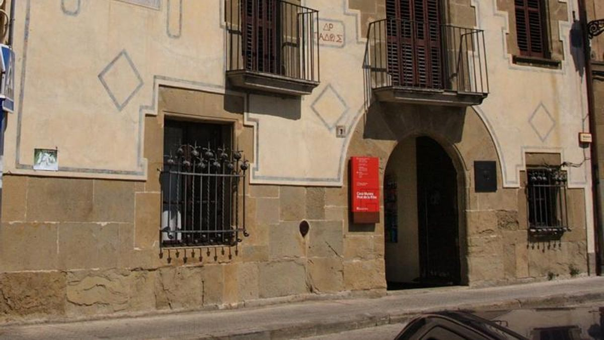 Casa museu Prat de la Riba / façana
