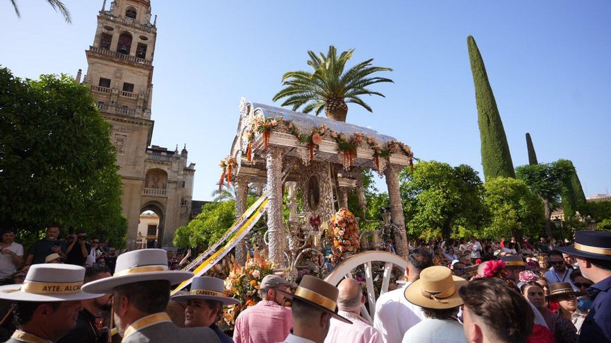 Córdoba ya camina hacia Almonte para reencontrarse con la Virgen del Rocío