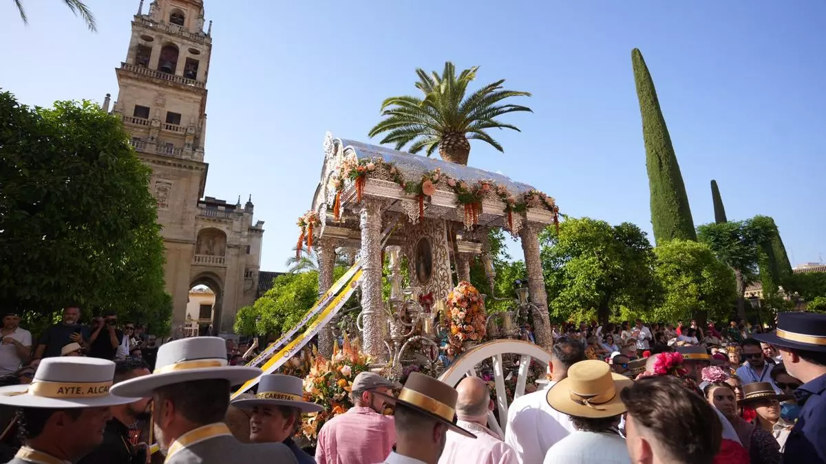 Córdoba ya camina hacia Almonte para reencontrarse con la Virgen del Rocío