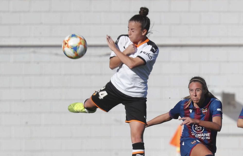 Las imágenes del derbi Valencia - Levante femenino