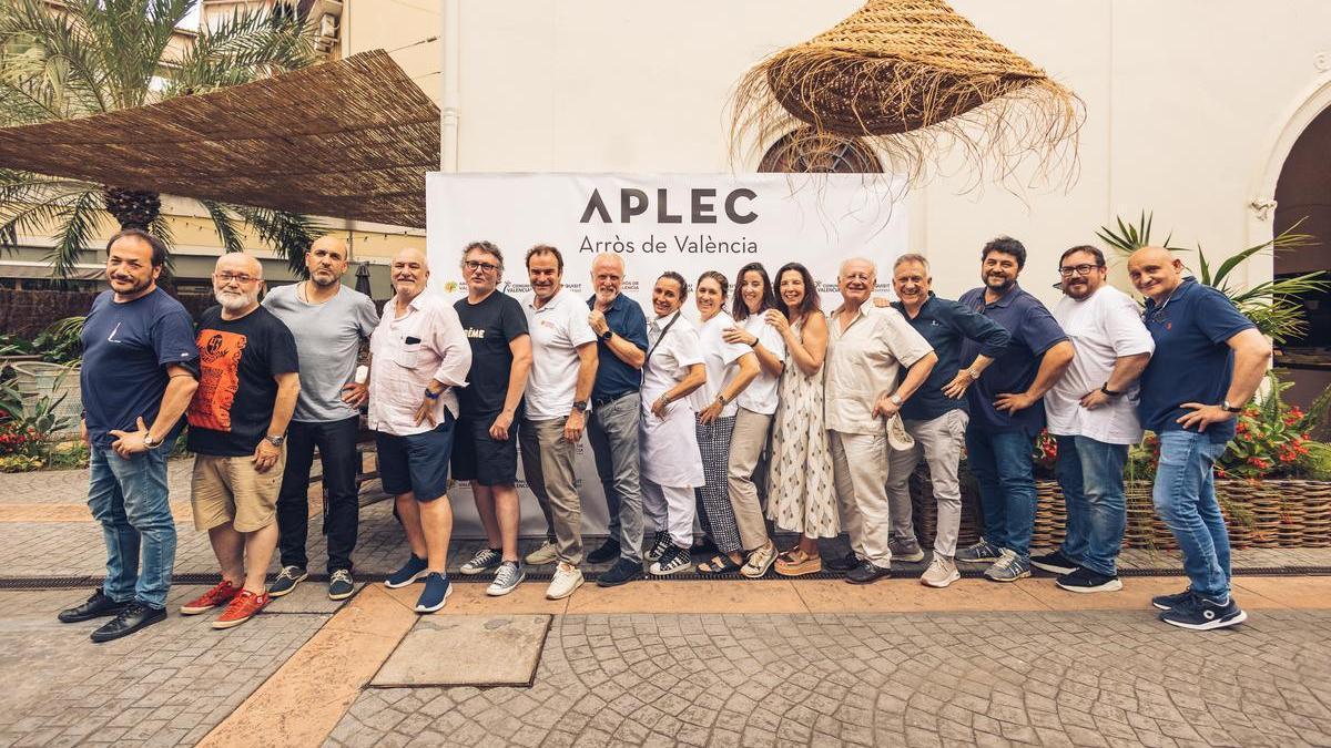 Cocineros que participaron en el Aplec en el restaurante de Begoña Rodrigo.