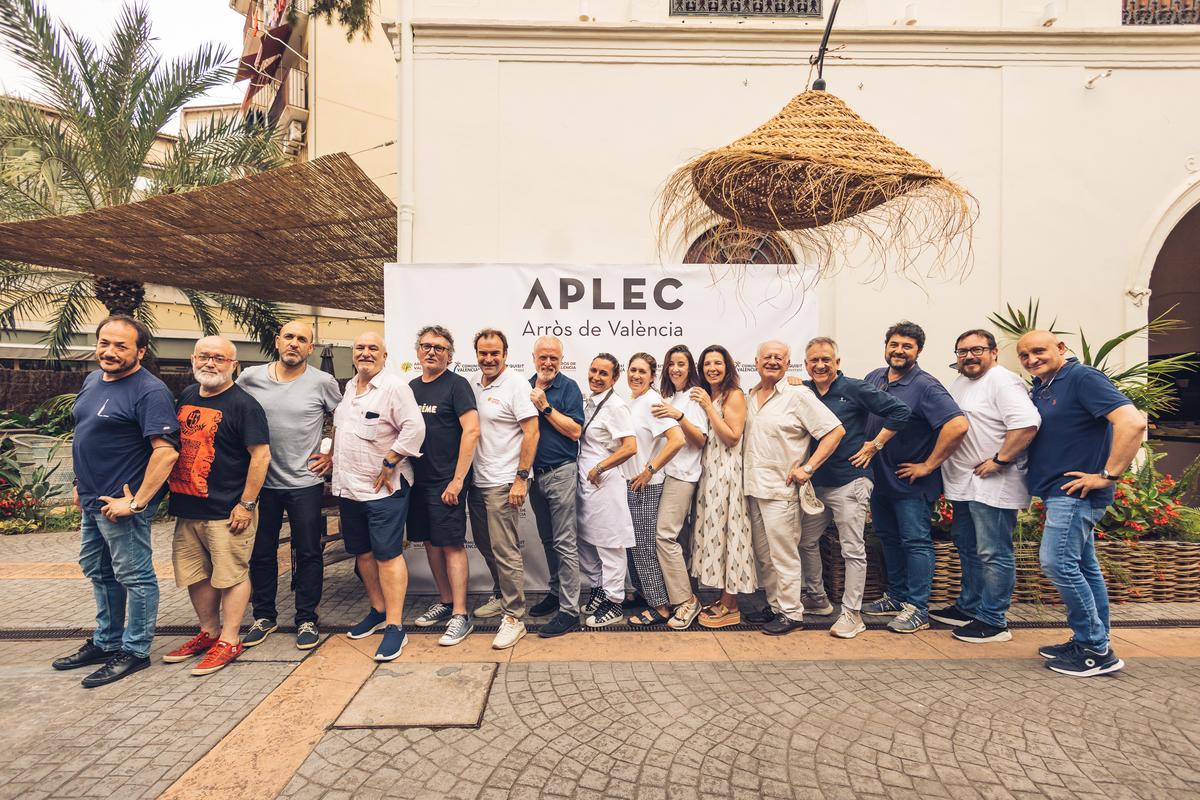 Cocineros que participaron en el Aplec en el restaurante de Begoña Rodrigo.