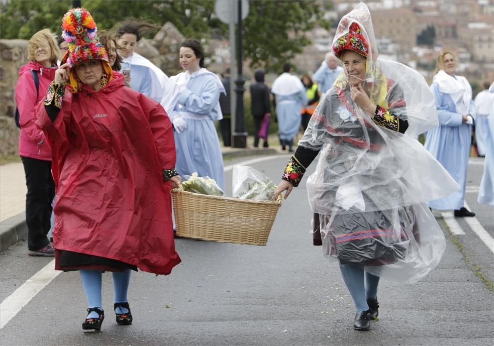 La procesión de Bajada de la Virgen de la Montaña, patrona de Cáceres