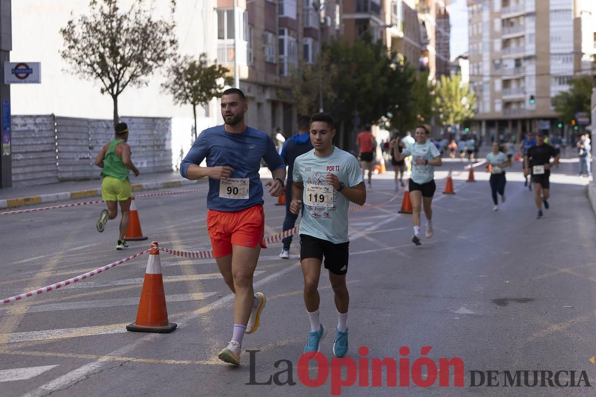 Carrera '10K Assota por ti' en Caravaca (salida y giro primera vuelta)