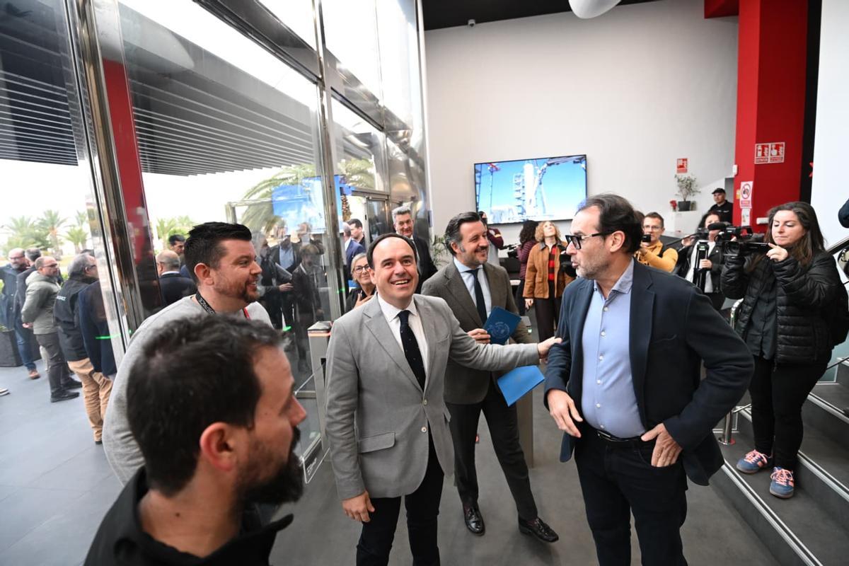 La Generalitat y Elche allanan el camino a PLD Space para acelerar su fábrica de cohetes