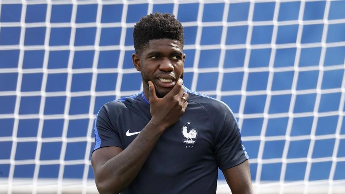 Umtiti, en un entrenamiento de la selección francesa en la Eurocopa.