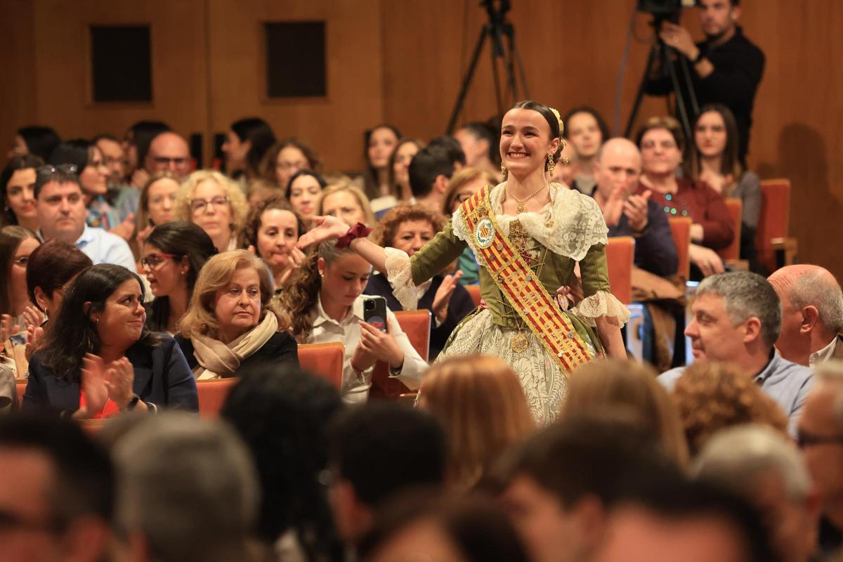 Galeria de fotos de l'homenatge a la reina i dames de les festes del 2025 a Vila-real