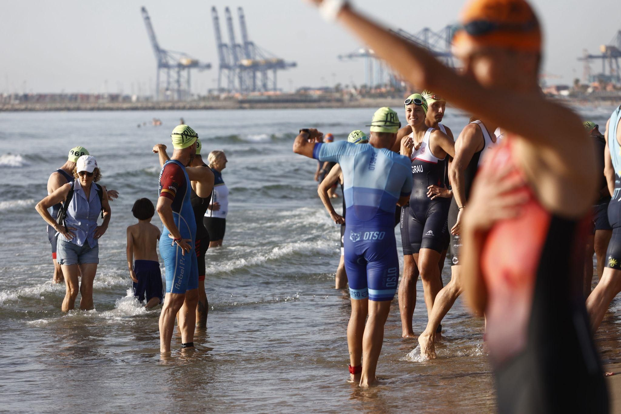 Las mejores imágenes del Mediterránea Triatlón de València