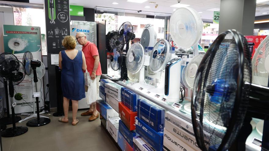 El bochorno de casi 37ºC dispara las ventas de aires acondicionados