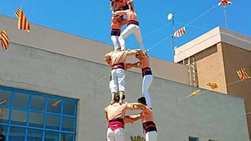 Bona actuació de Tirallongues i Salats a Callús, i de Castellers de Berga a Centelles