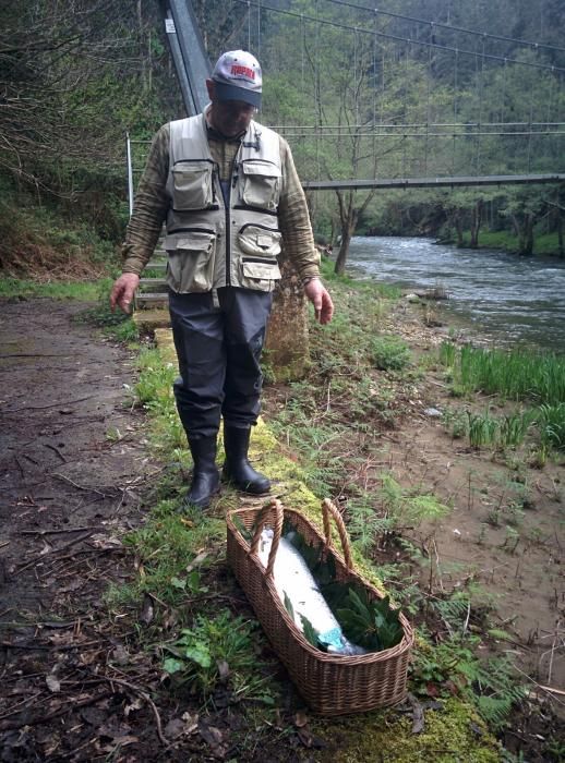 Primer día de la temporada de pesca del salmón. Campanu 2016