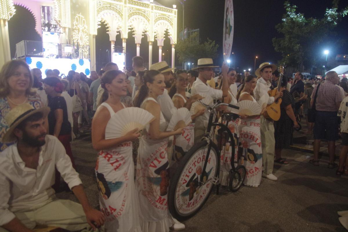Lleno en el Real la primera noche de la Feria de Málaga 2025