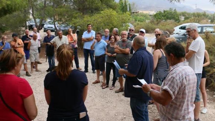 El alcalde pide a Excavaciones Crevillente que renuncie al vertedero en La Palaya