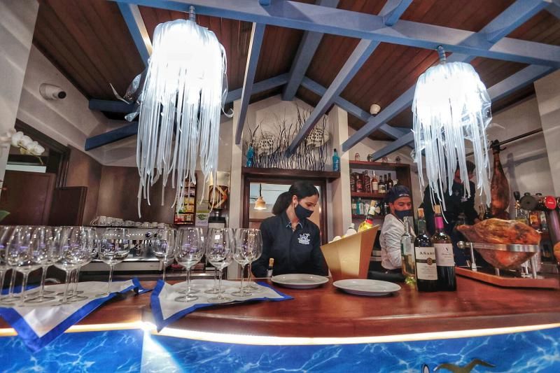 Inauguración del primer restaurante temático, Mar DeNorte