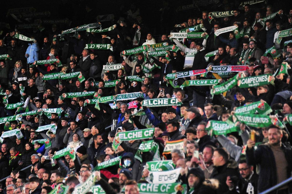 Aficionados del Elche en el partido de hoy ante el Girona