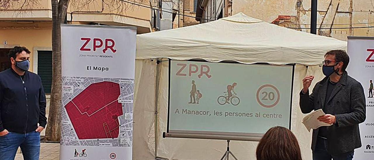 Sebastià Llodrà y Miquel Oliver, ayer en la presentación de la ZPR.