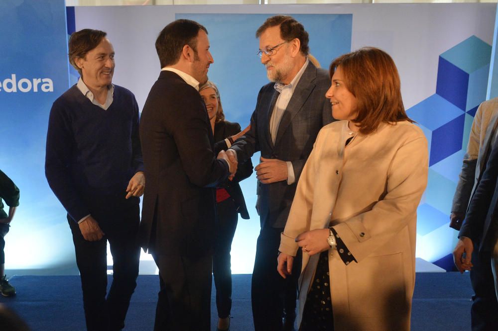 Rajoy pide al PSOE que "se moje" en la financiación.